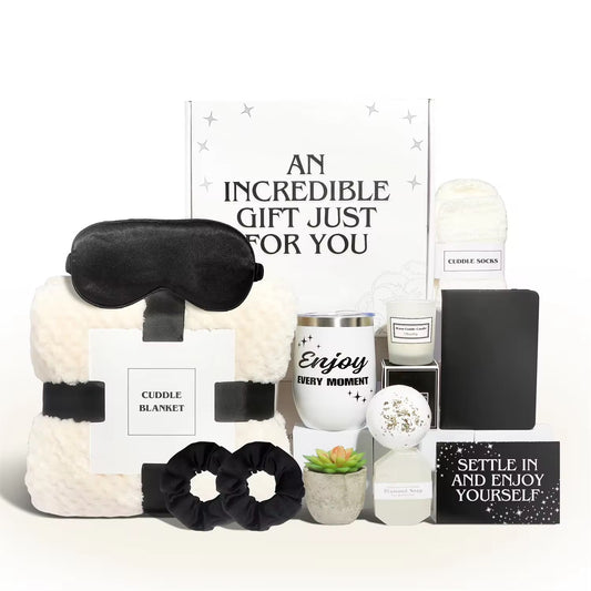 Cleo Black & White Gift Set