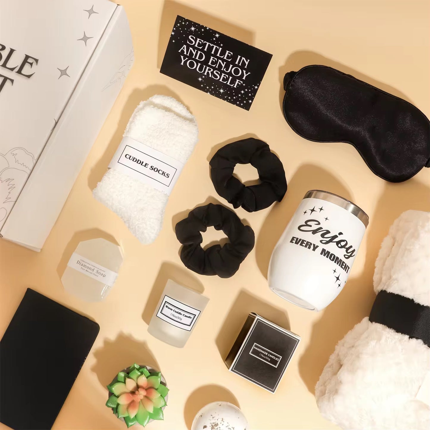 Cleo Black & White Gift Set